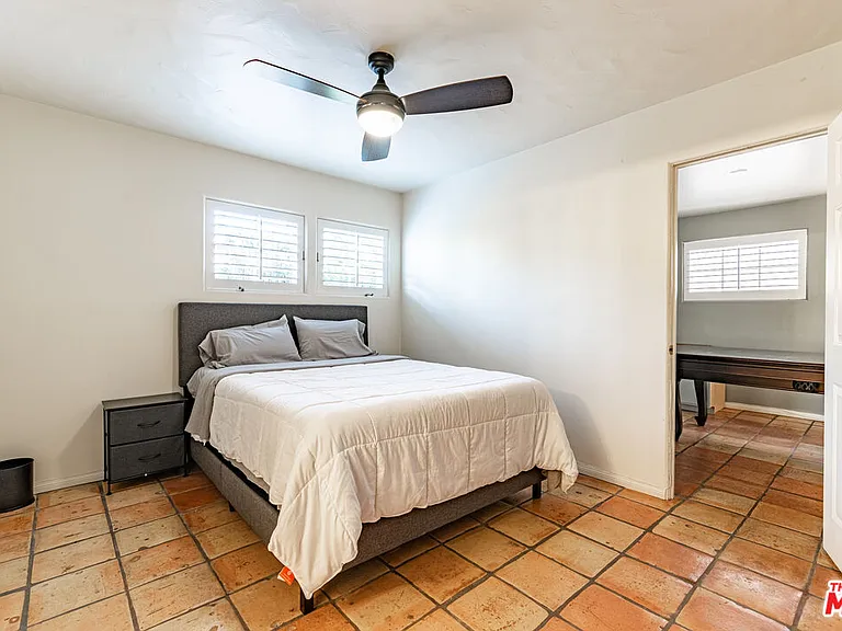 216 S Carmelina Ave #GUESTHOUSE — Photo 13