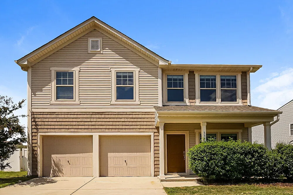 4 bed, 2.5 bath, 2480 sqft, $2,485 — Photo 1