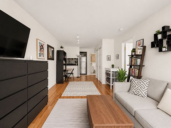 5th image of 424 W 49th St APT 4A