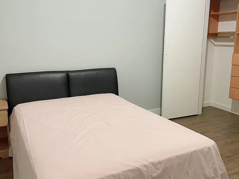 5335 Irving St #ENSUITE — Photo 3