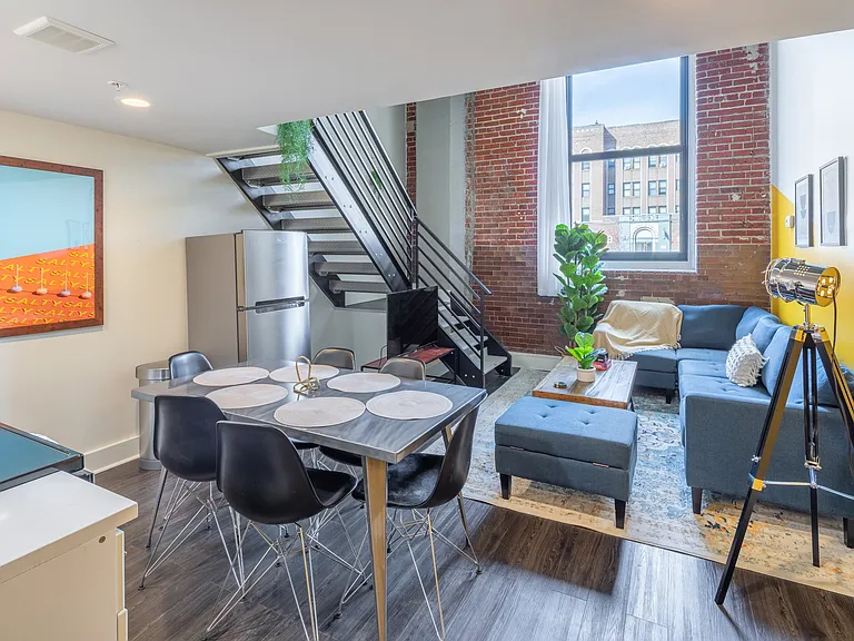 West Lofts — Photo 13
