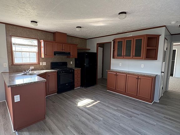 3rd image of 1093 Scarlet Oak East 226