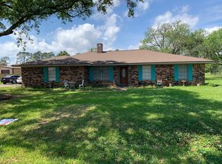 828 Suncrest Dr, Orange, TX 77630