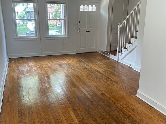 3rd image of 503 E Nelson Ave
