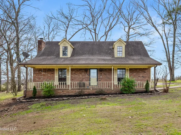 356 Shaker Dr, Senatobia, MS 38668