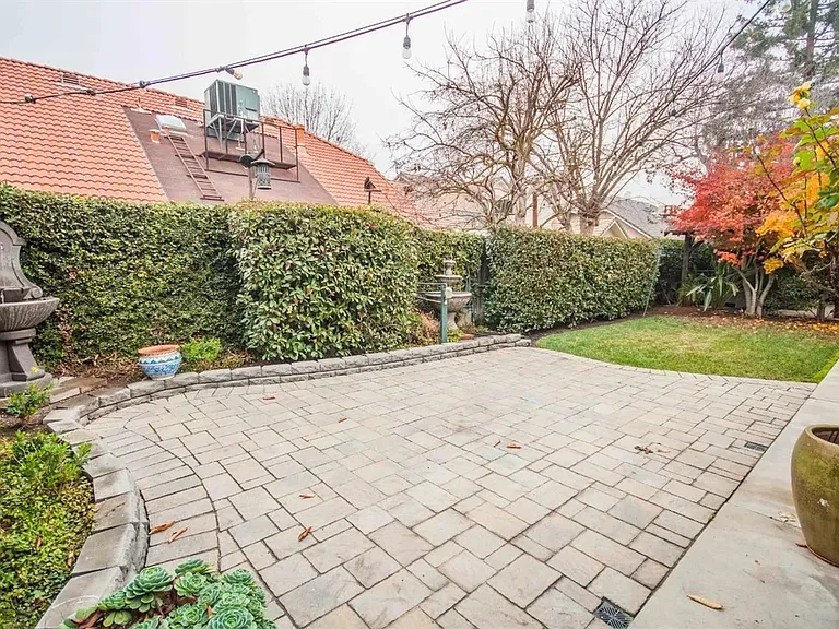 1838 E Shea Dr — Photo 34