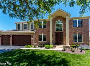 1196 Ridgewood Cir, Lake In The Hills, IL 60156