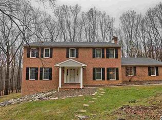 675 Laurel Dr, Boiling Springs, PA 17007