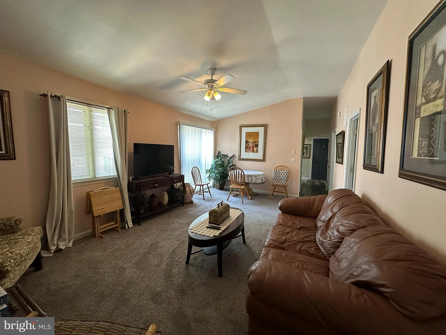 2 bed, 775 sqft, $2,500 — Photo 2