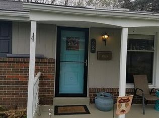 22 Saint Susanna Dr, Pittsburgh, PA 15235