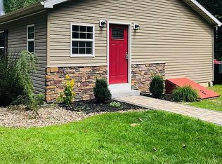 296 Church Hill Rd, Lenhartsville, PA 19534
