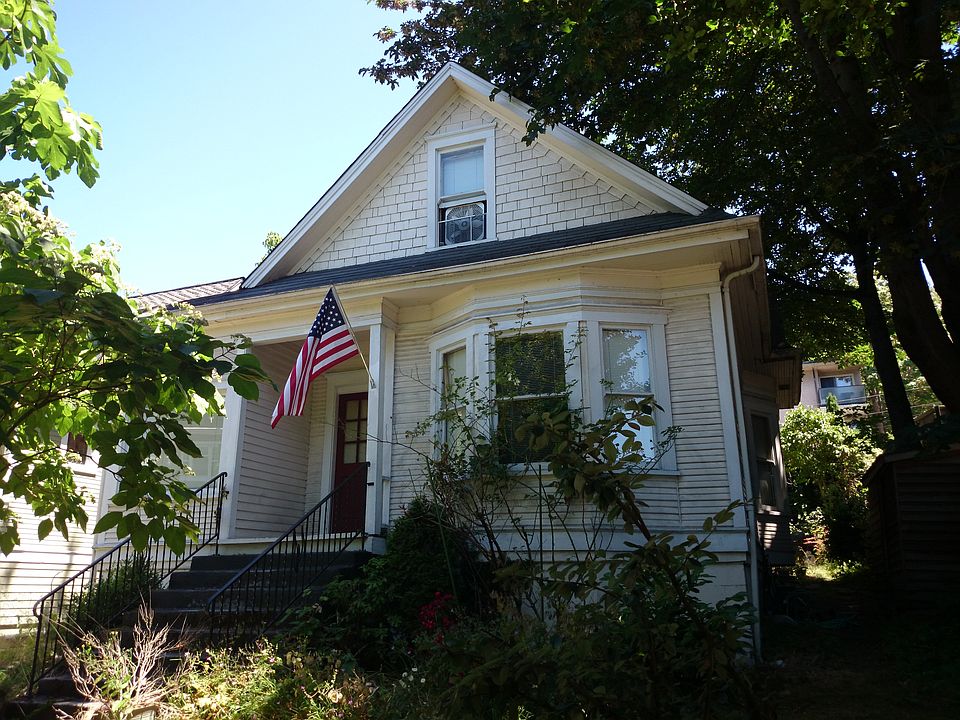1st image of 616 Bellevue Ave E