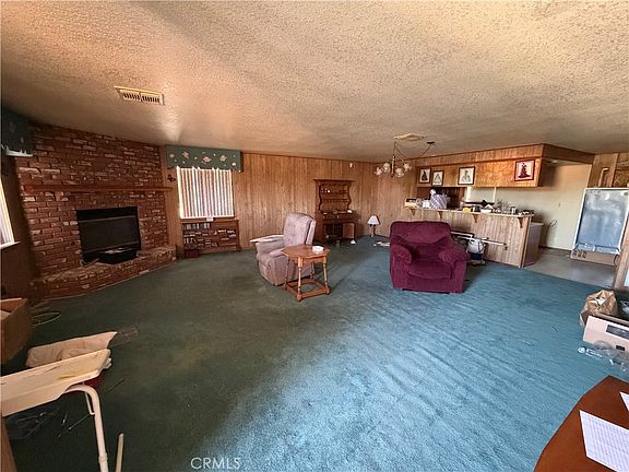 3rd image of 15976 Acoma Rd