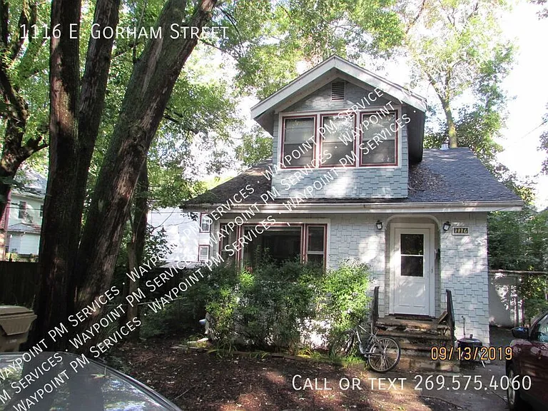 1116 E Gorham St — Photo 2
