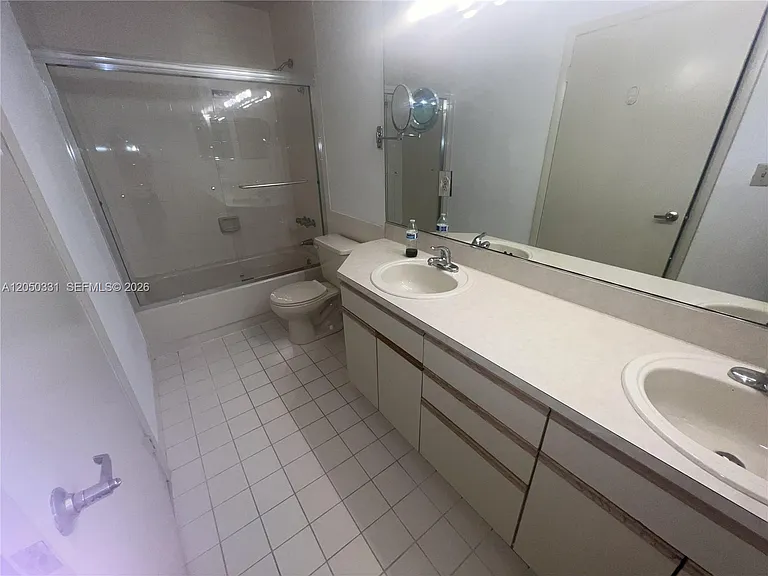 8816 Collins Ave #105 — Photo 19