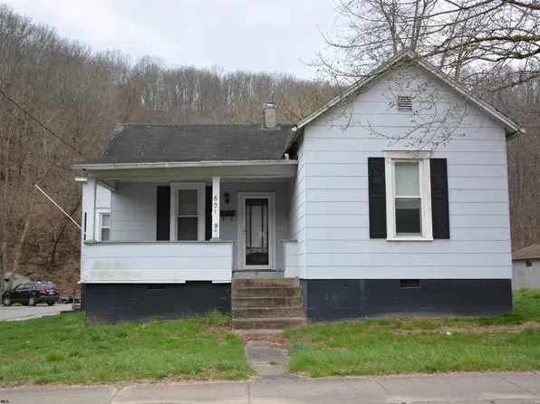 601 W 2nd St, Weston, WV 26452