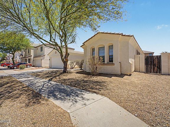 3rd image of 13665 W CROCUS Drive