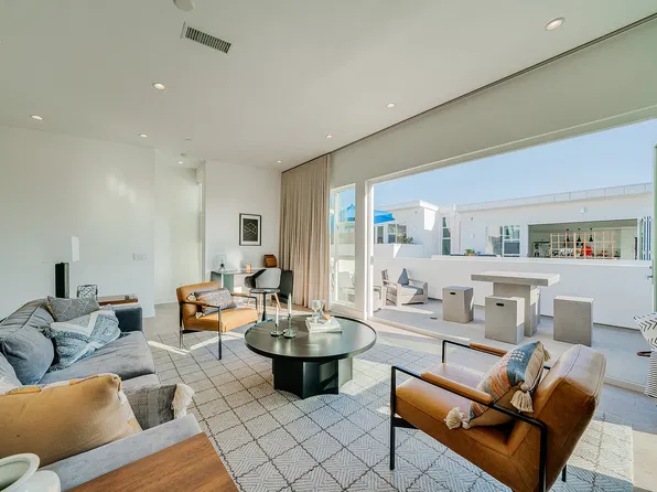 857 Hyperion Ave, Los Angeles, CA 90029
