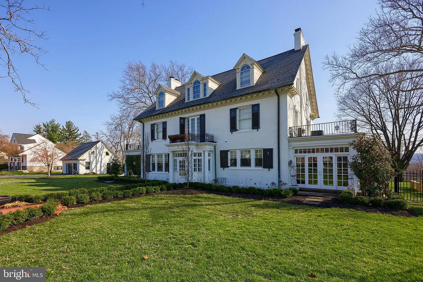 78 Grandview Blvd photo 1