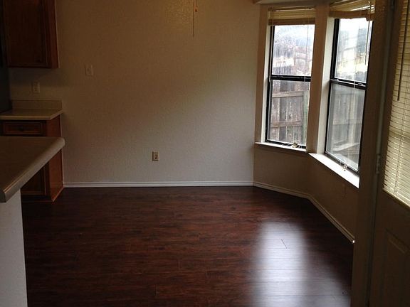 2nd image of 301 Dillon Dr