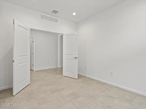 271 N Sunny Cove Pl, Tucson, AZ 85748