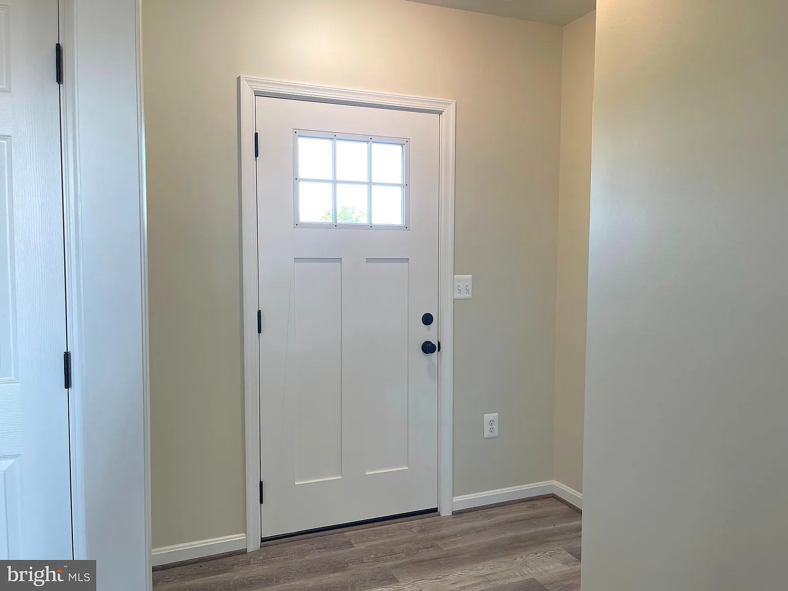 1 bed, 1.0 bath, 570 sqft, $1,650 — Photo 3