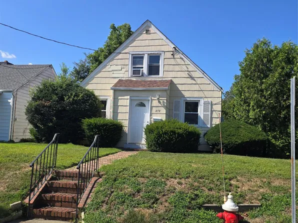 217 Hillside Avenue, New Hyde Park, NY 11040