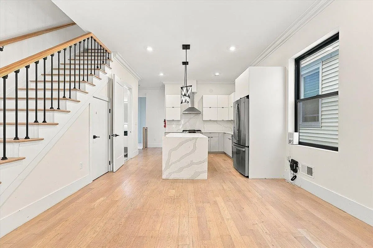 4 bed, 3.5 bath, $5,250 — Photo 4