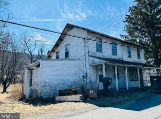 8 Long Row Rd, Gilberton, PA 17934