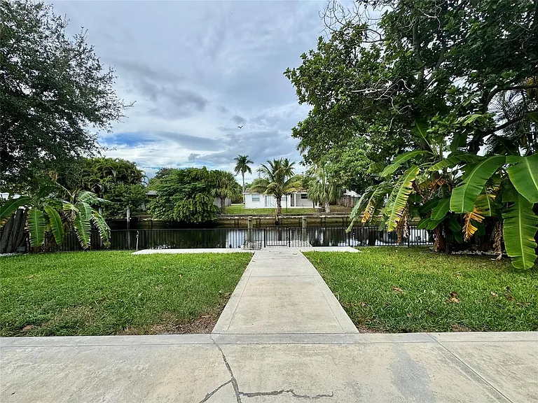 1871 NW 31st Ct — Photo 27