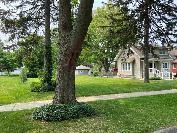 80 Moross St, Mount Clemens, MI 48043