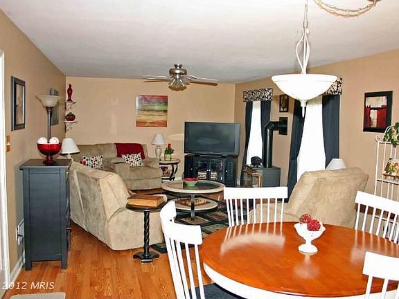 5th image of 198 Hickory Dr