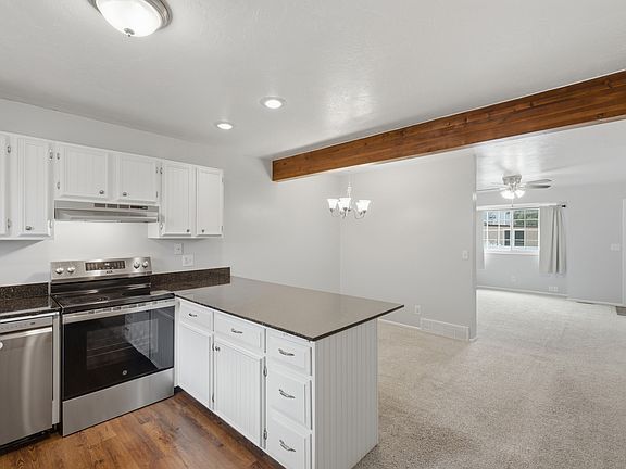 3rd image of 2854 S Brookway Dr