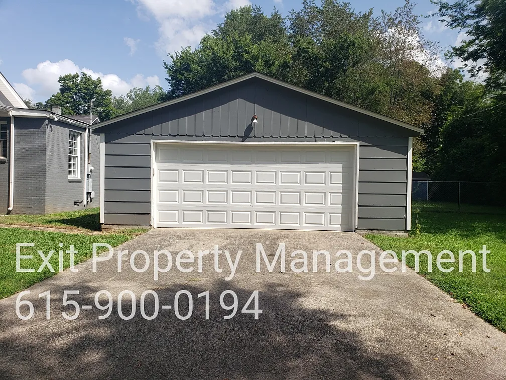 223 Richardson Avenue - 1 — Photo 1