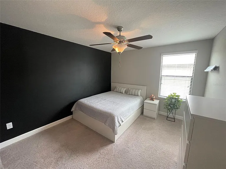 1596 Ludington Ave — Photo 39
