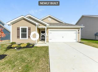 2544 Queen Bee Dr, Columbia, TN 38401