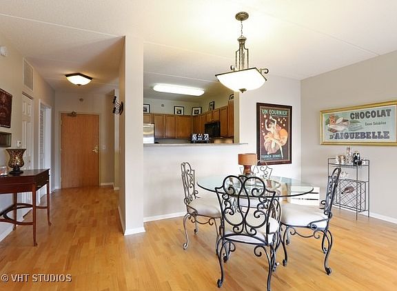 4th image of 390 W Mahogany Ct Unit 403