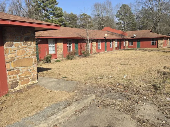 901 E 29th Ave, Pine Bluff, AR 71601