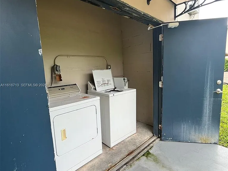 100 NE 78th St #9 — Photo 15