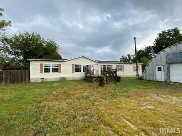 9951 E McKinley St, Otwell, IN 47564