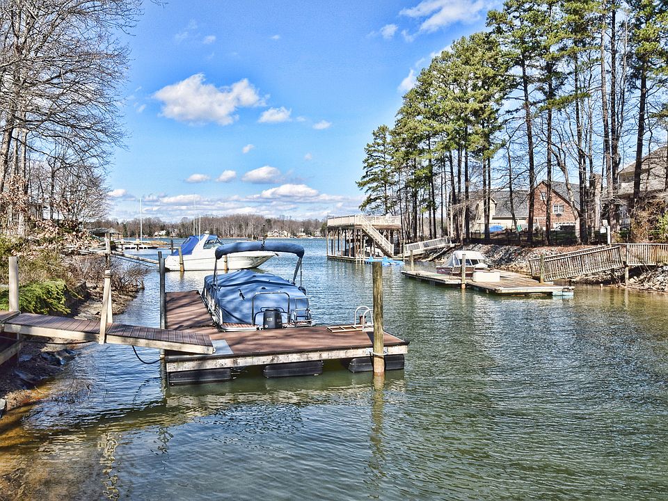 1st image of 7983 Bluewater Bay Ln
