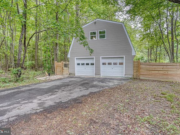 3rd image of 17065 Spruce Rd