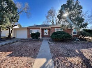 208 Kenwood Dr, Pueblo, CO 81004