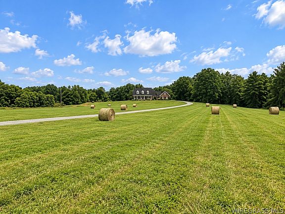 2nd image of 1032 County Road 107