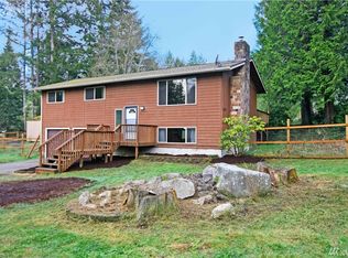 4651 E Grapeview Loop Rd, Allyn, WA 98524
