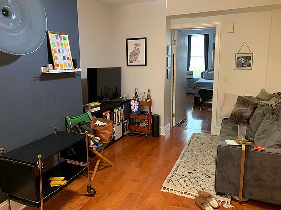 2nd image of 530 Pine St #1F