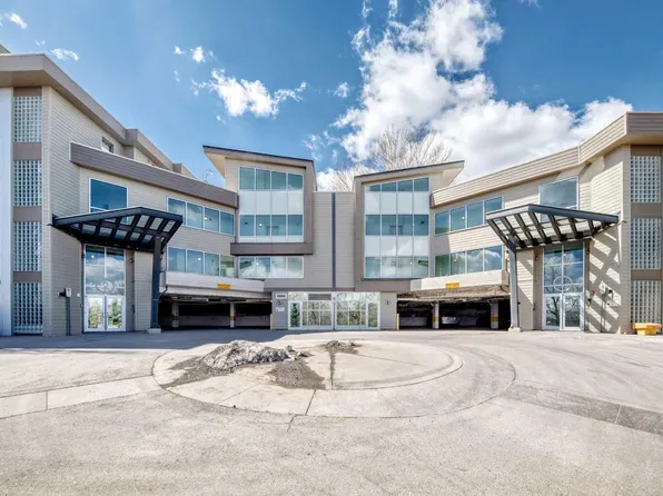 4303 1st St NE #433, Calgary, AB T2E 7M3