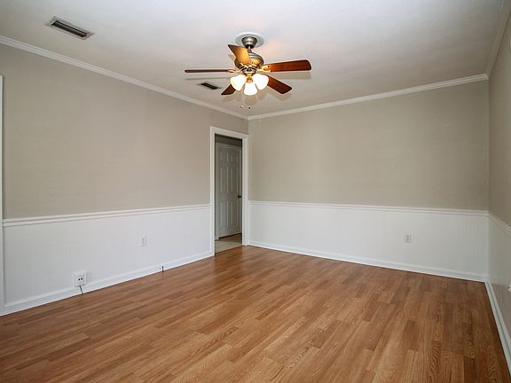 3rd image of 1505 Williams St