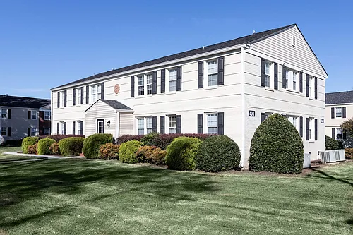 Sewells Park Apartments Photo 1