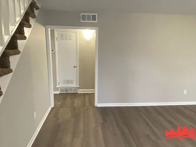 1703 Scottwood St — Photo 7